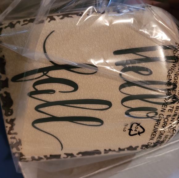 Brand new in box SCENTSY WARMER - Picture 2 of 3